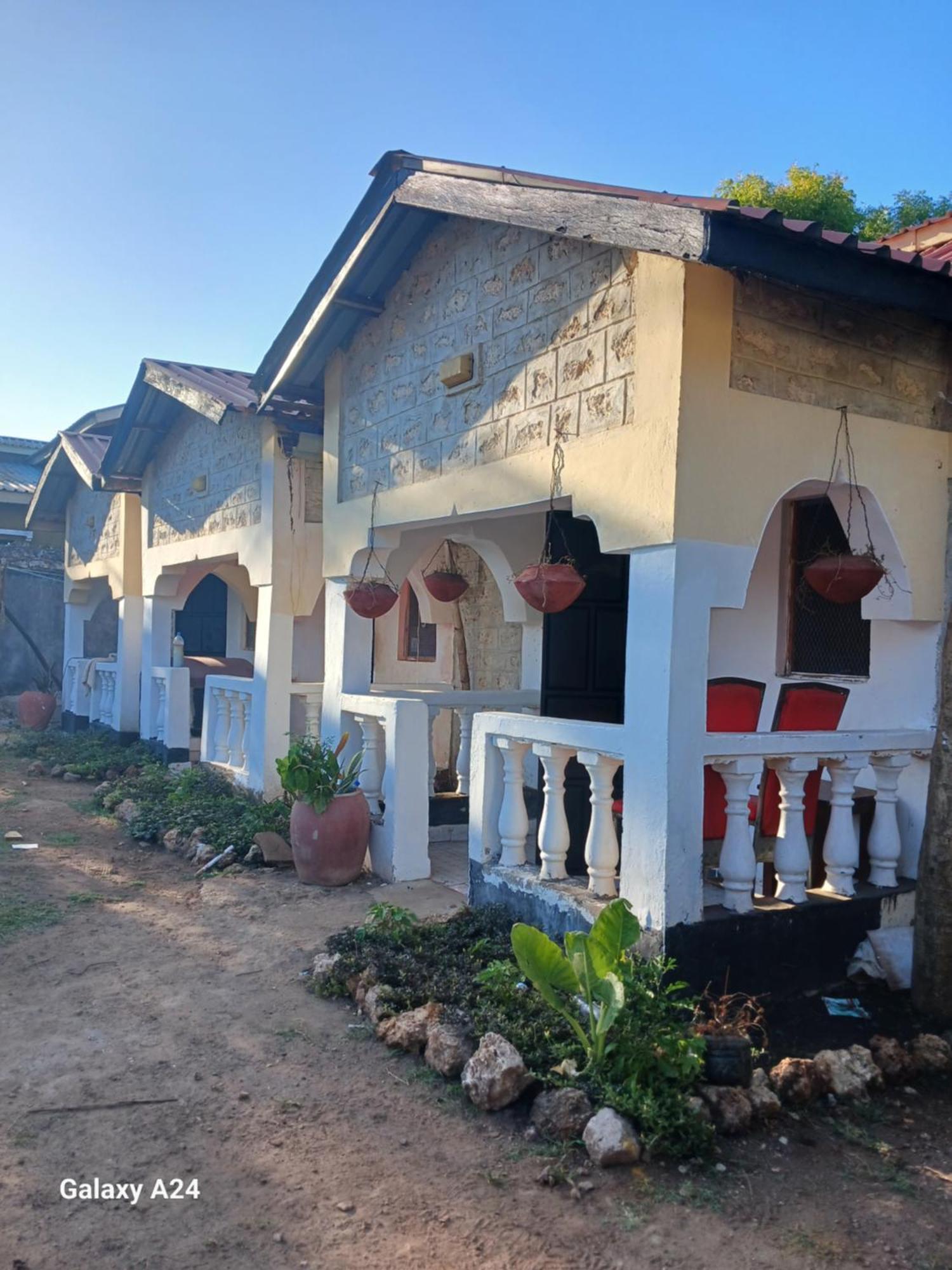 Apartamento Hideout Ukunda Exterior foto